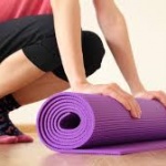 Những vật dụng cần thiết khi tập yoga tại nhà cần có